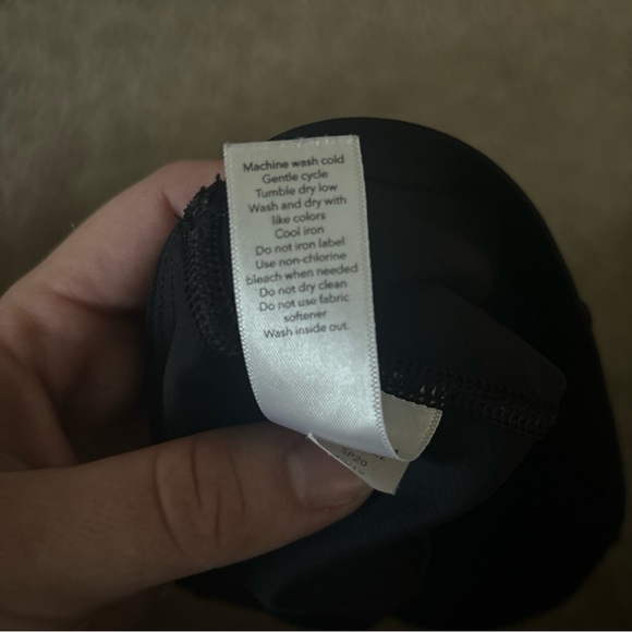 Athleta Stay Fly 9” Shorts - Picture 5 of 5